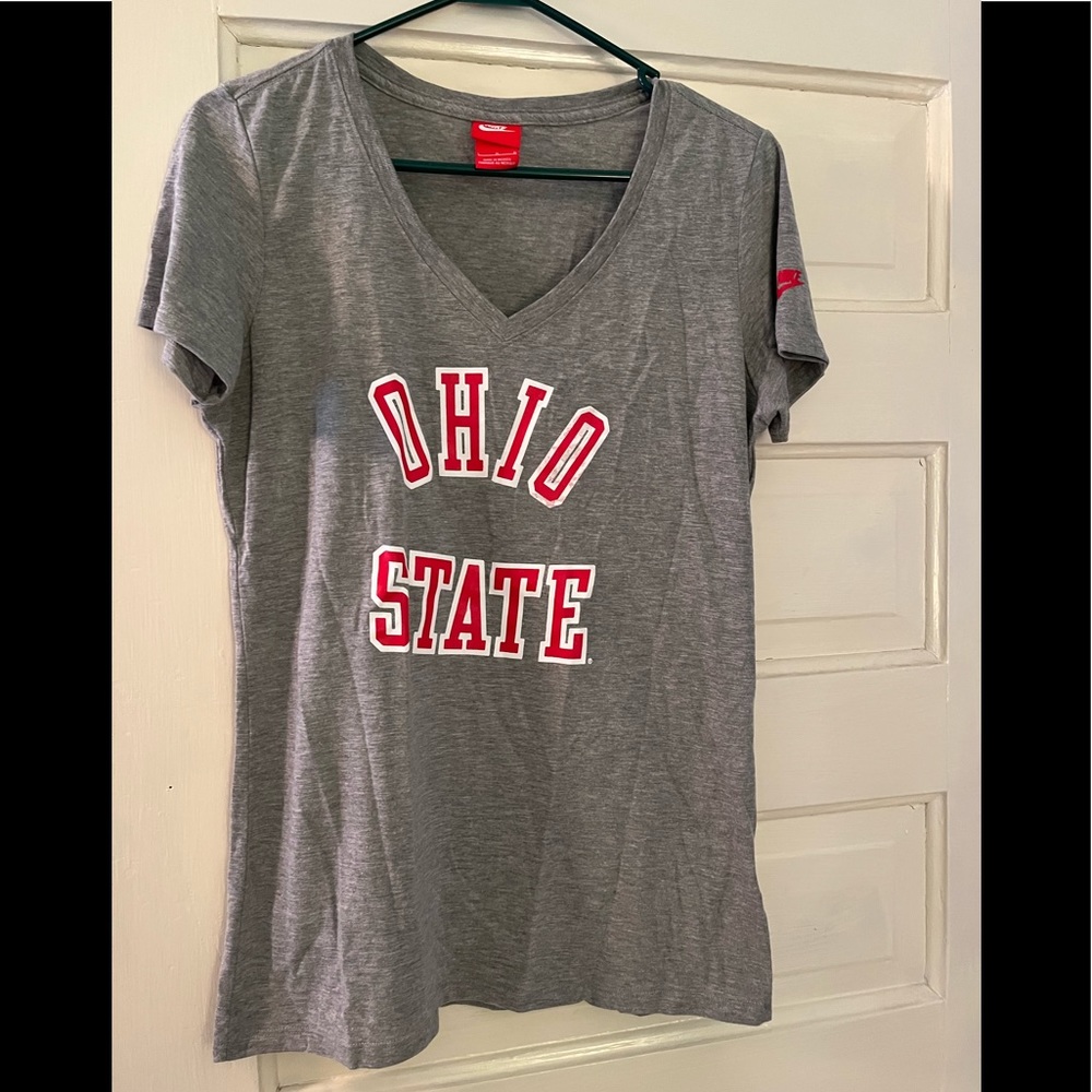 Nike Size Large Ohio State V-Neck T-shirt. NWOT.